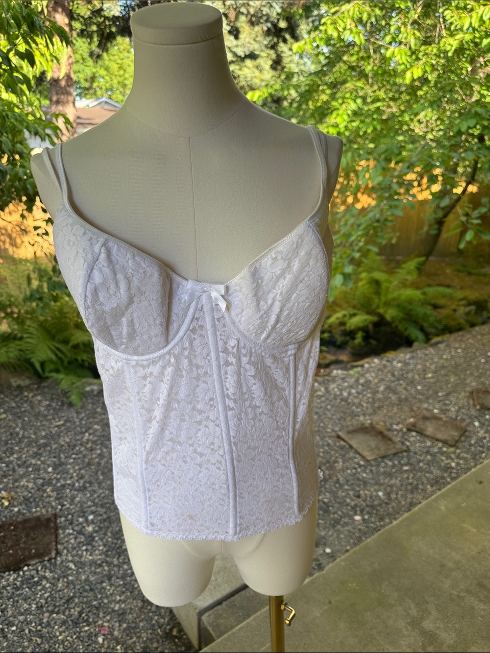 Elegant Moments White Lace Underwire Bustier Camisole